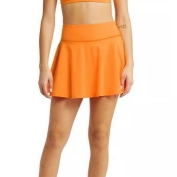 New beyond Yoga hot shot circle short orange - Picture 3 of 14
